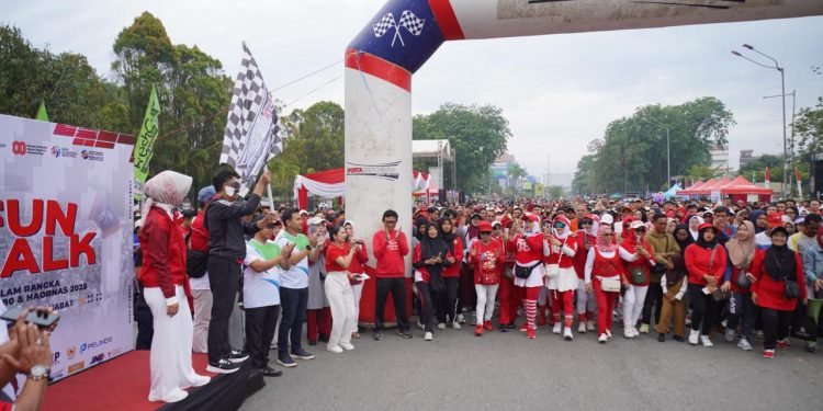 Ribuan Warga Meriahkan Fun Walk HUT ke-80 RI dan Haornas 2025 di Pontianak