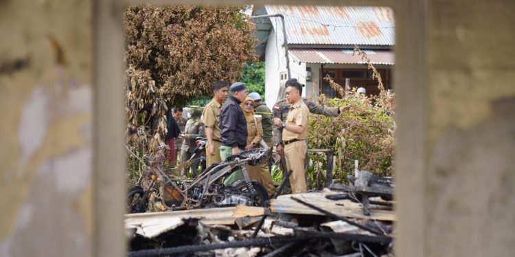 Dua Rumah Hangus Terbakar di Banjar Serasan, Pemkot Pontianak Berikan Bantuan Darurat