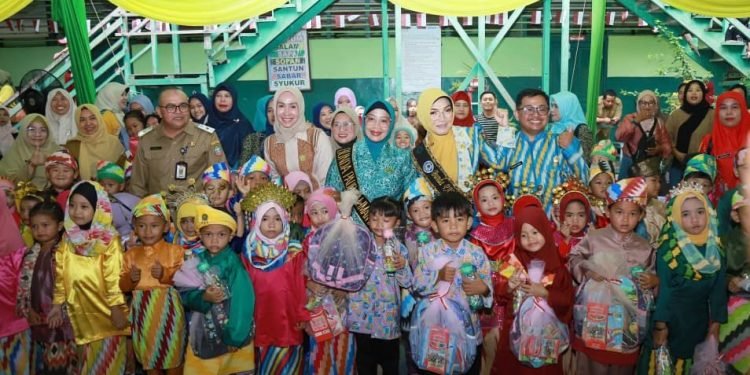 Bunda PAUD Kota Pontianak Yanieta Unggulkan Inovasi Jemput dan Bintang PAUD