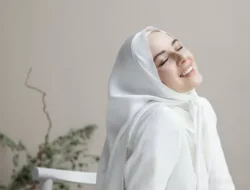 Bahan dan Model Hijab yang Lagi Ngetren untuk Gen Z di 2022