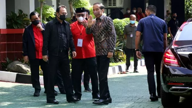 Jokowi Hadiri Rakernas PDIP di Jakarta Selatan