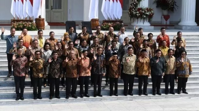 Hasil Survei Penilaian Kinerja Para Menteri Jokowi