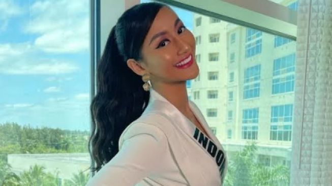 Wakili Indonesia, Ini 4 Gaun yang Dipakai Ayuma di Miss Universe 2020
