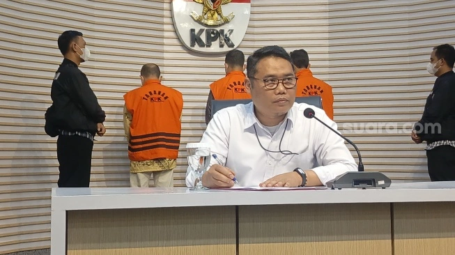 KPK Tahan 3 Ketua Pokja Kasus Suap Proyek DJKA Kemenhub