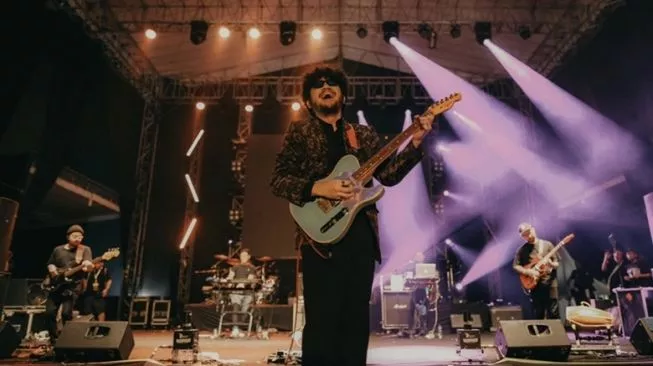 Kunto Aji dan Nadin Amizah Sukses Konser Collabonation Tour Solo