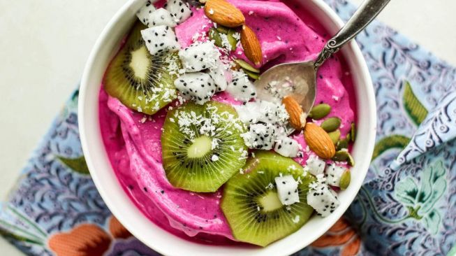 Yuk Cobain Resep Dragon Fruit Smoothies Bowl Anti Ribet!