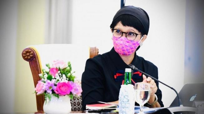 Modis Abis, Gaya Menlu Retno Marsudi saat Kunjungi Istana Bikin Jatuh Cinta
