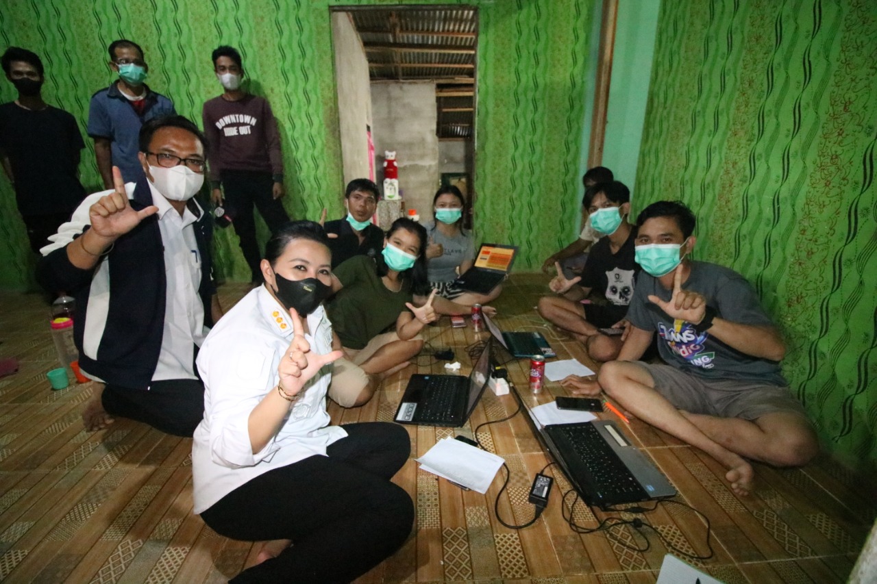 Bupati Karolin Apresiasi Generasi Muda Jadi Relawan Desa