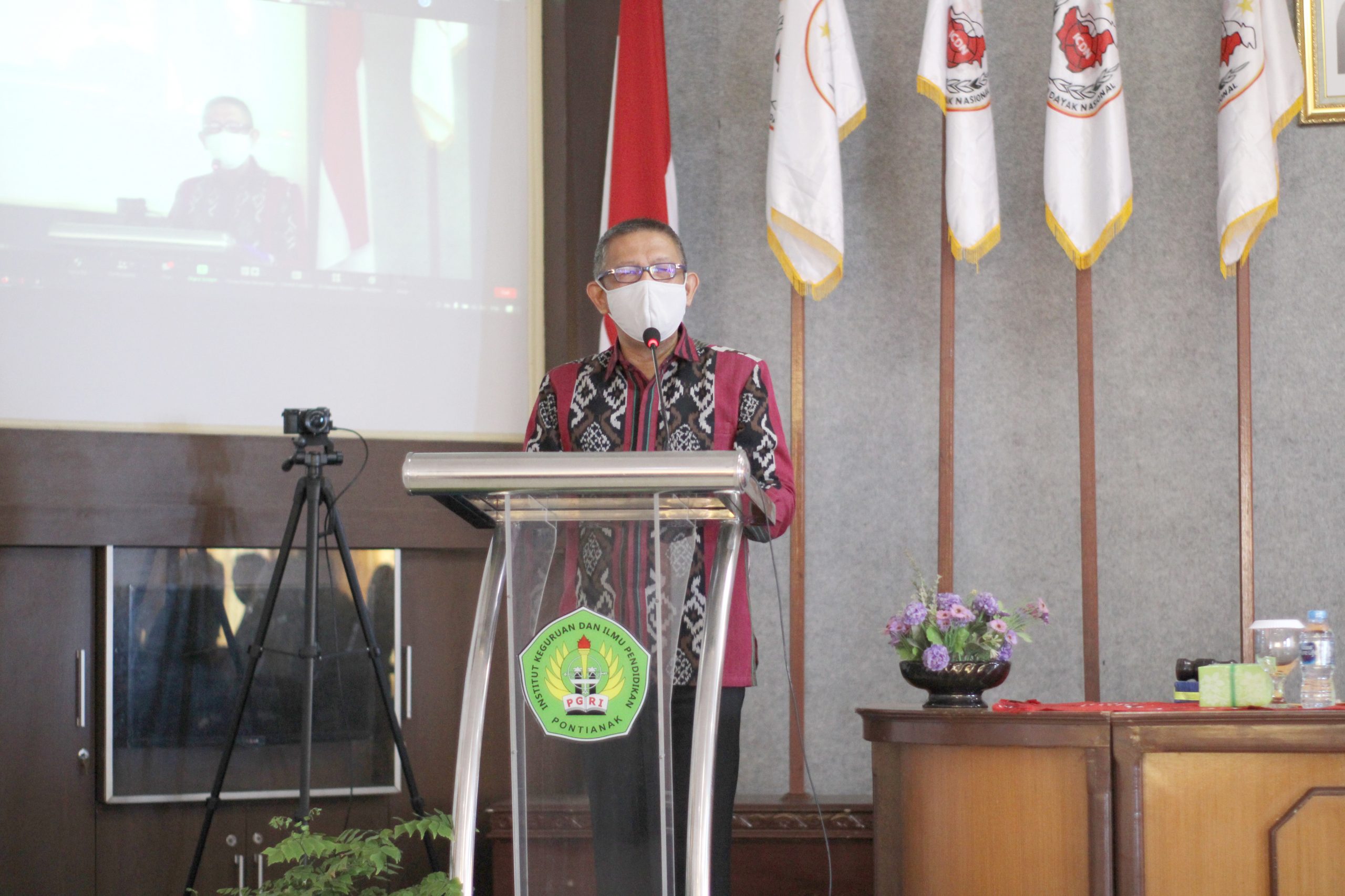 Sutarmidji Ajak Cendikiawan Dayak Bantu Tingkatkan IPM Kalbar