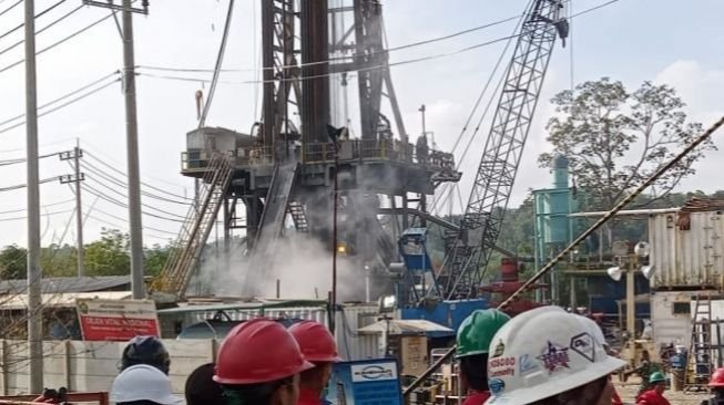 Warga Keracunan Terdampak Semburan Lumpur Panas di Mandailing