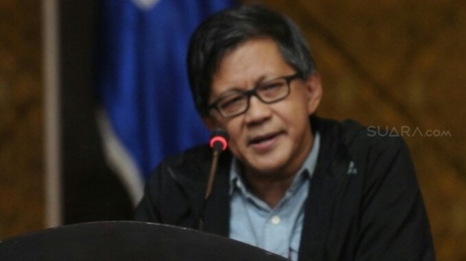 Rocky Gerung Skakmat Mahfud MD soal Konflik Rempang