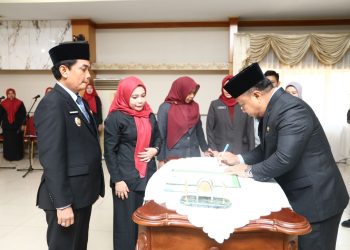 Perkuat Pelayanan Publik, Pemkot Pontianak Lantik Pejabat Baru Bapperida dan ASN