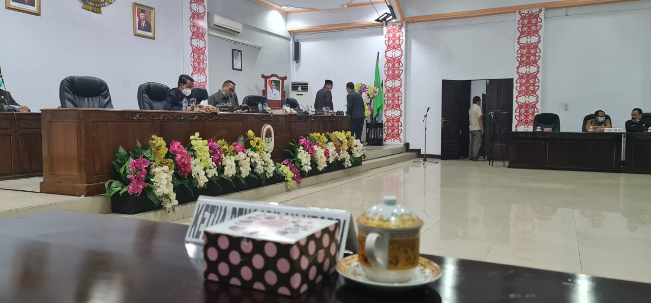 22 Anggota Dewan Absen, Pengesahan APBD Ketapang TA 2021 ditunda