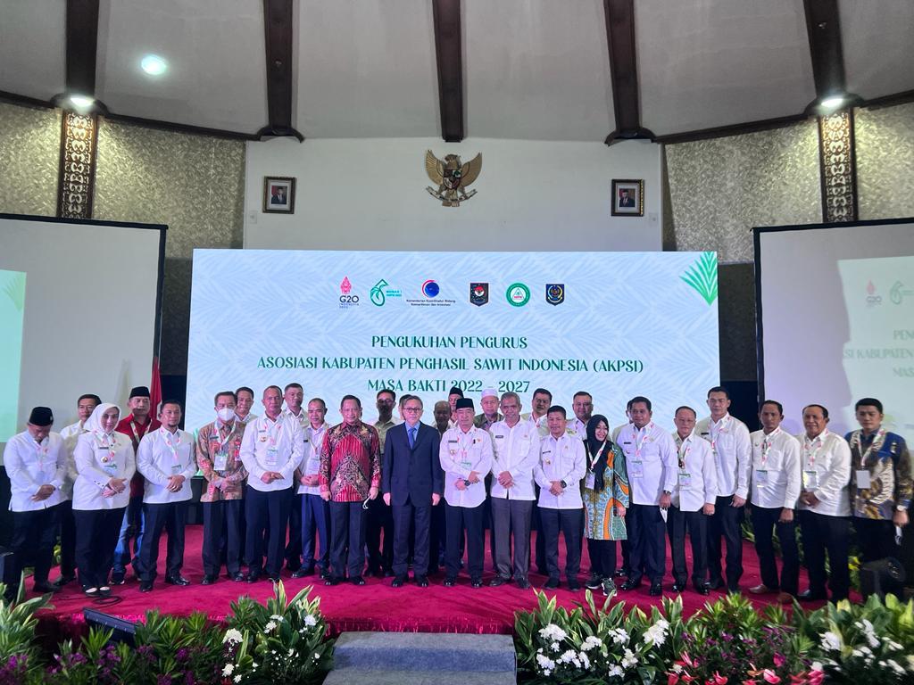 Mendagri Tito Karnavian Kukuhkan AKPSI, Bupati Kapuas Hulu Emban Urusan Tata Ruang dan LH
