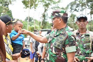 Pangdam XII/Tpr Tinjau Langsung Giat Karya Bakti TNI