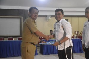 Bupati Suryadman Gidot Serahkan Petikan SK Pengangkatan CPNS Tahun 2018