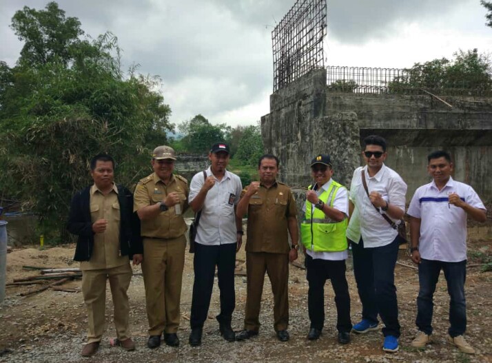 Kementrian PU Tinjau Pengerjaan Proyek Jembatan di Melawi