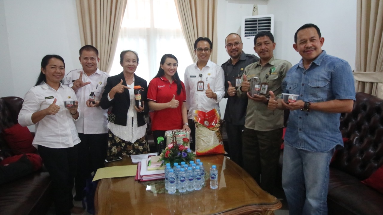 Bantu Pasarkan Beras Landak, Karolin Apresiasi Dukungan Dinas Pertanian TPH Kalbar