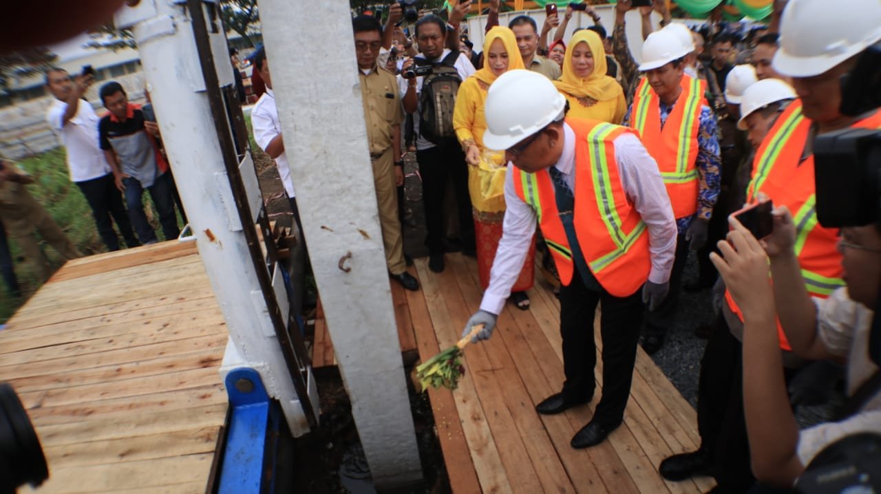 Sutarmidji Terlibat Pemasangan Tiang Pancang Pembangunan RSUD Sudarso