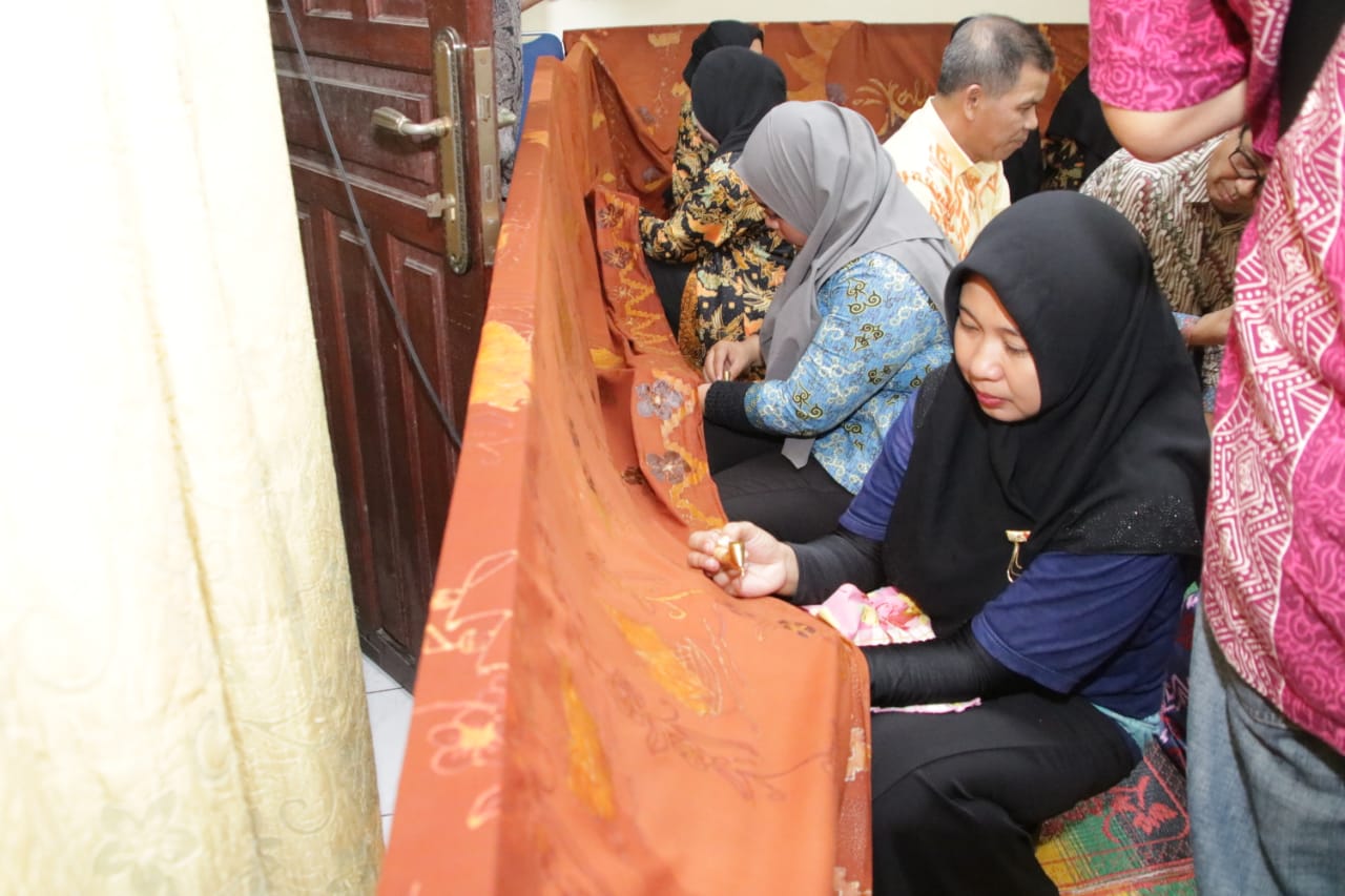 Batik Terpanjang di Kalbar Ada di Kampung Batik Pontianak
