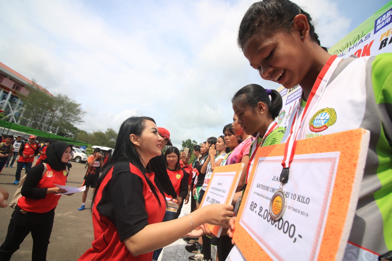 Lomba Lari Maraton 10 KM Meriahkan HUT Pemkab Landak