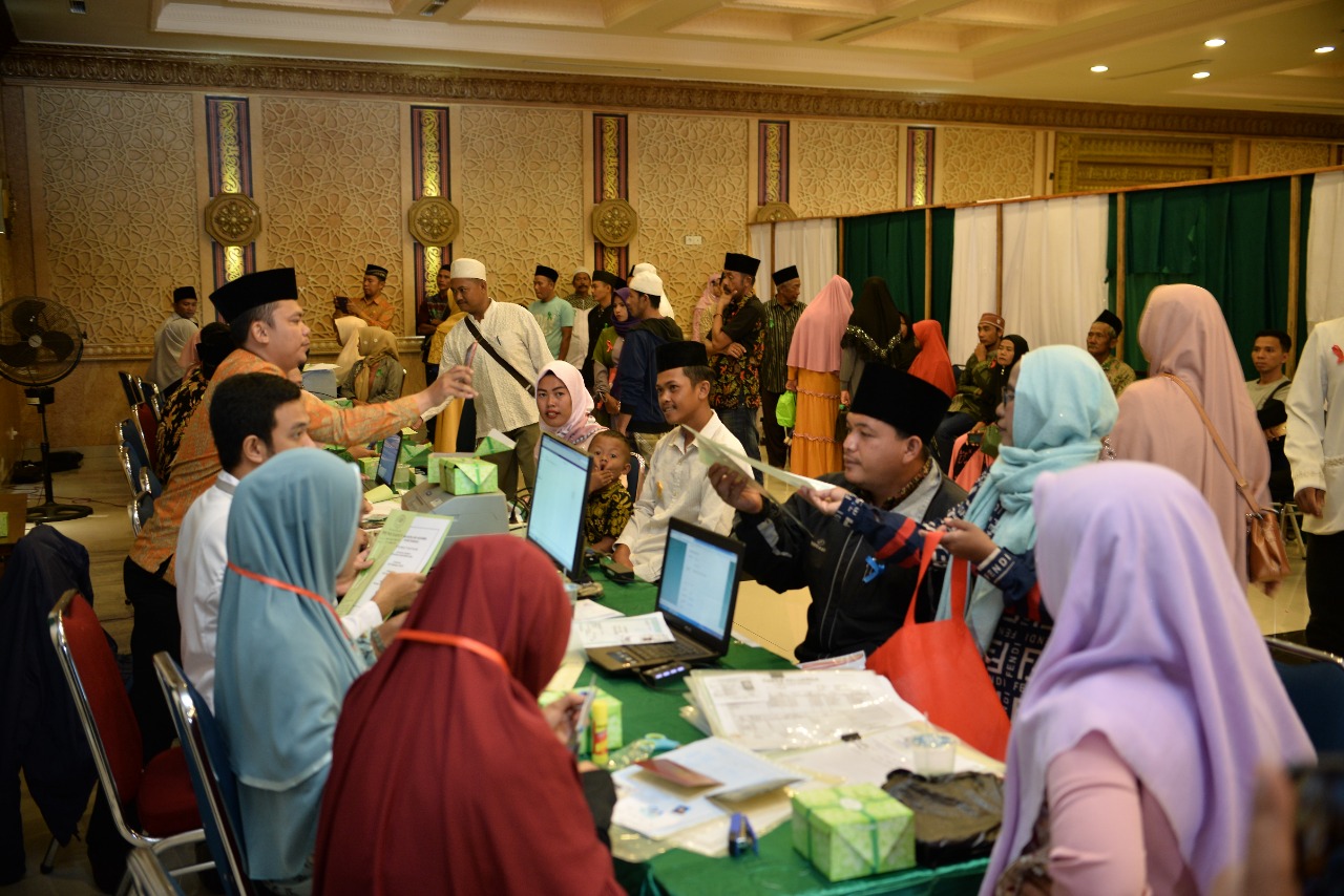 100 Pasangan Pengantin Warga Pontianak Ikut Itsbat Nikah di Masjid Raya Mujahidin