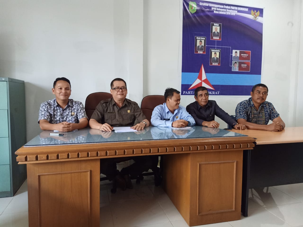 Kader Demokrat Gelar Konferensi Pers Pasca KPK OTT Bupati Bengkayang