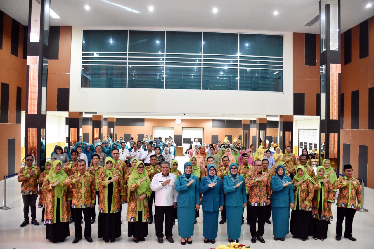 TP PKK dan Dekranasda Kubu Raya dikukuhkan