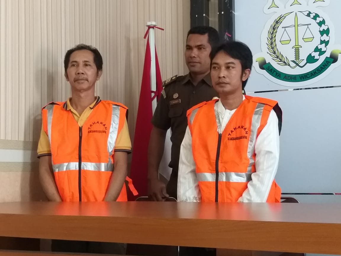 Kejari Ketapang Tahan 2 Tersangka Tipikor ADD