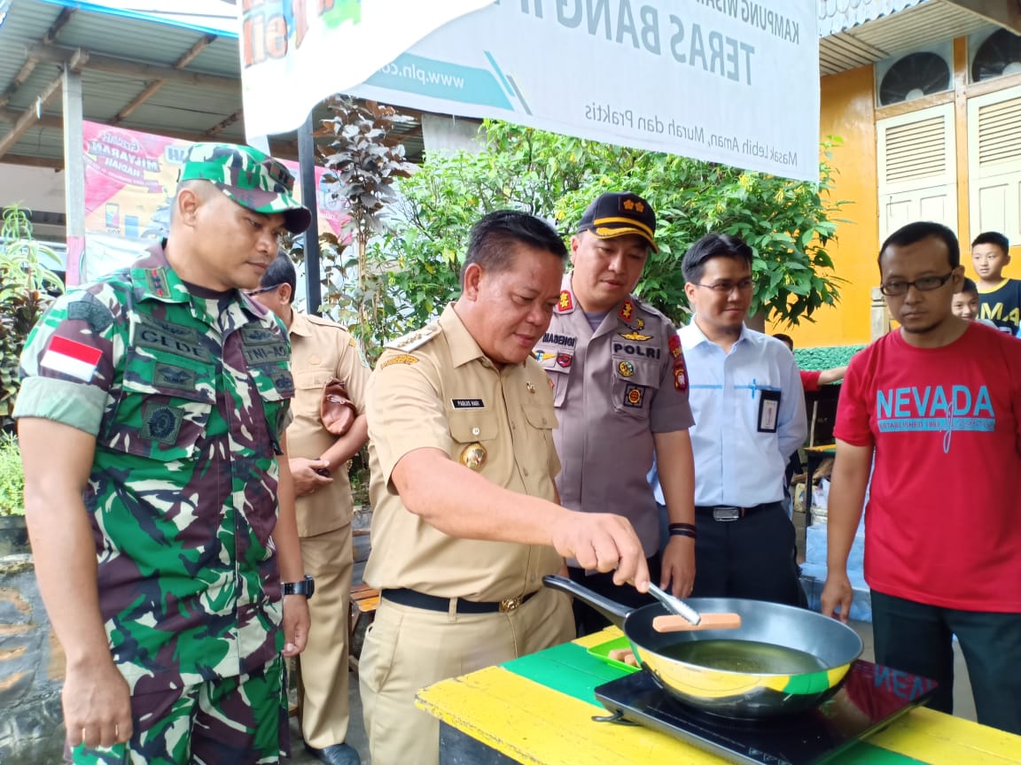 Pengusaha Kuliner di Taman Sentana Kini Beralih ke Kompor Induksi