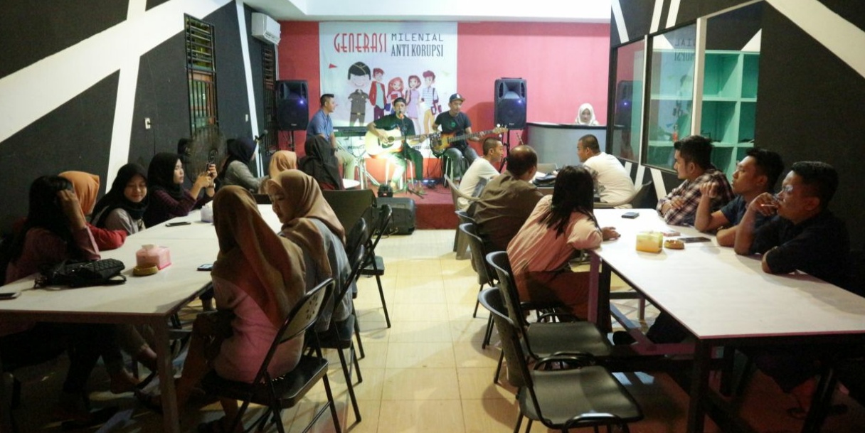 Debat Pemahaman dan Pencegahan Korupsi di Warkop Kejari Ketapang 
