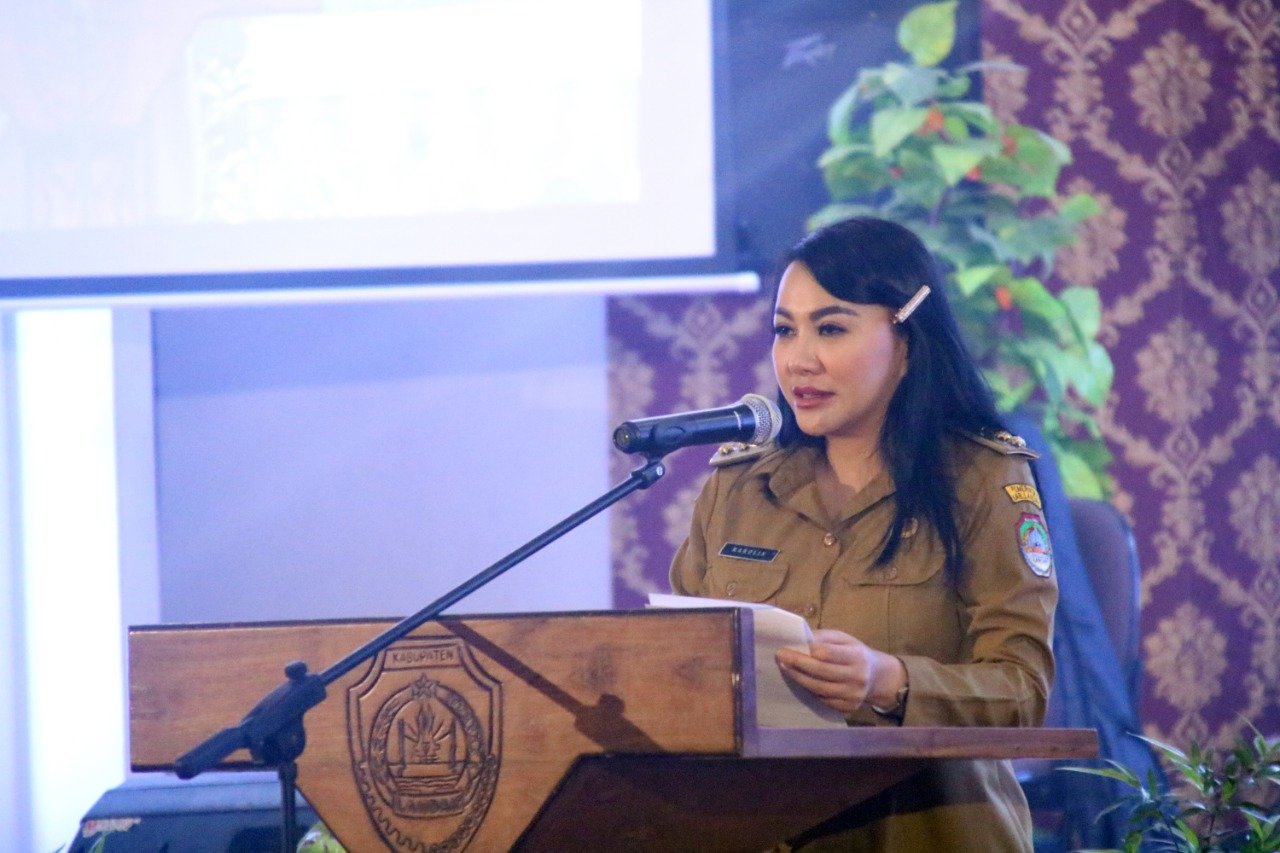 “Berbagi Kasih” Jadi Pesan Moral Penting pada Perayaan Natal Oikumene di Landak