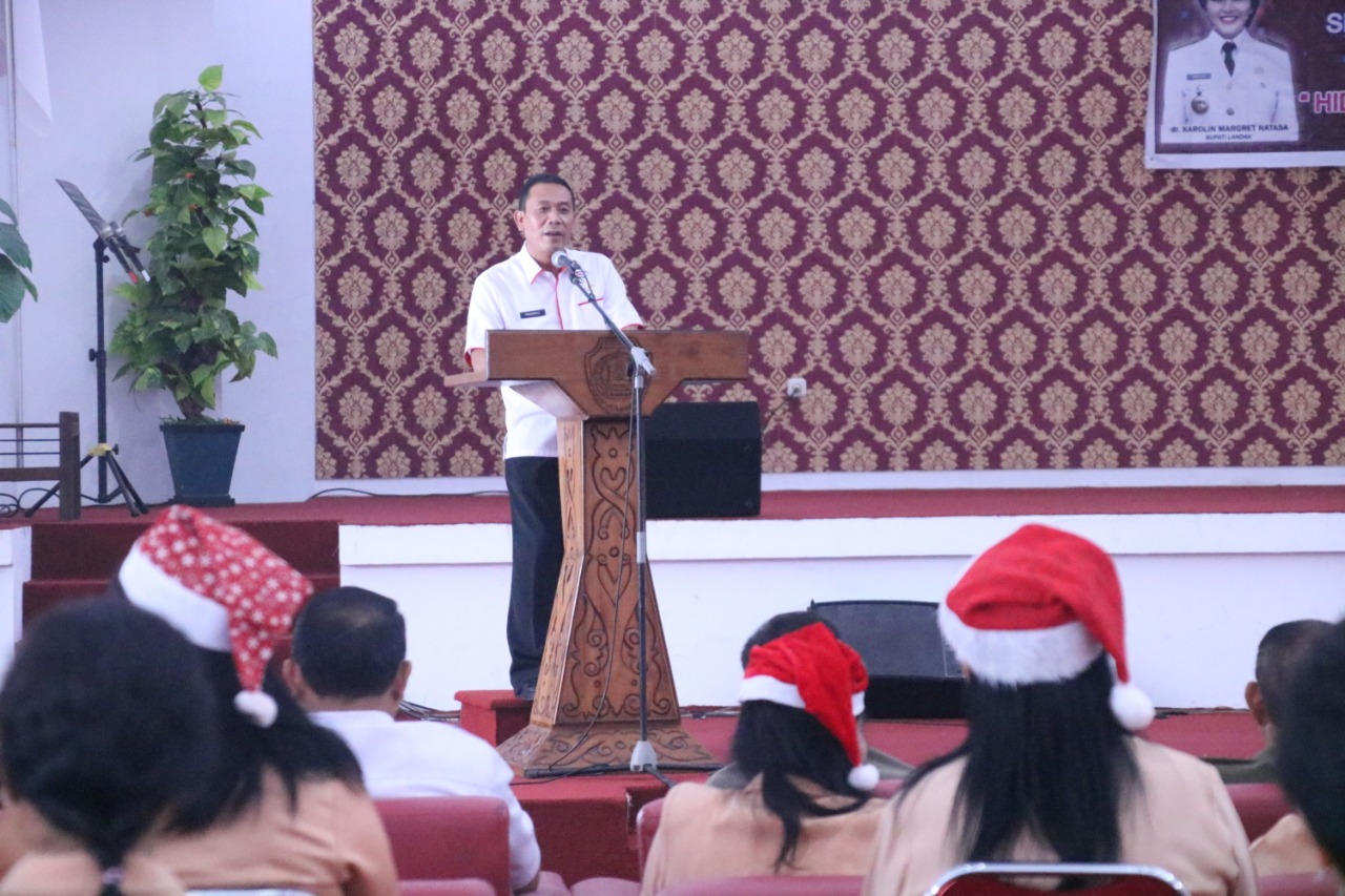 Perayaan Natal Bersama Dharma Wanita Kabupaten Landak