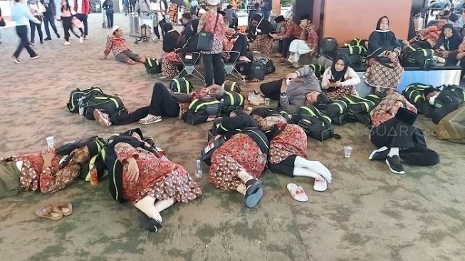 Gegara Kebijakan Arab Saudi, 2.733 Jemaah Umrah Terlantar di Bandara Soetta