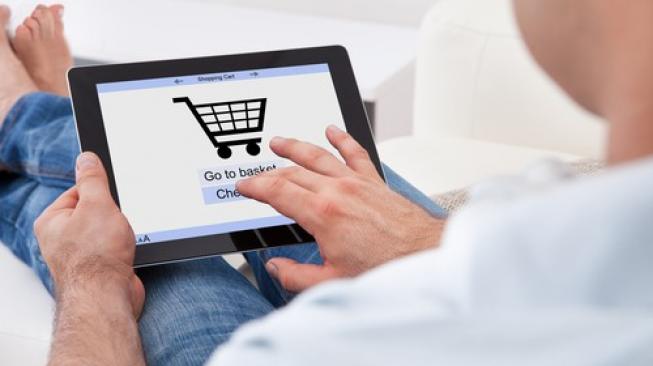 Pengaruh E-Commmerce Terhadap Pertumbuhan Ekonomi Indonesia