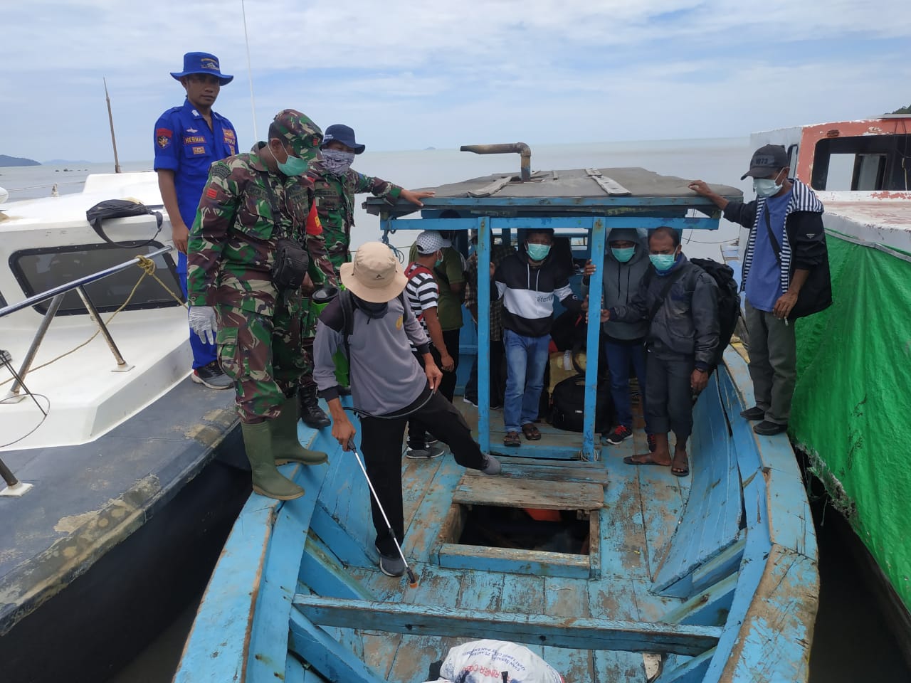 TNI Patroli, Cegahan Pandemi Covid-19 di Bengkayang