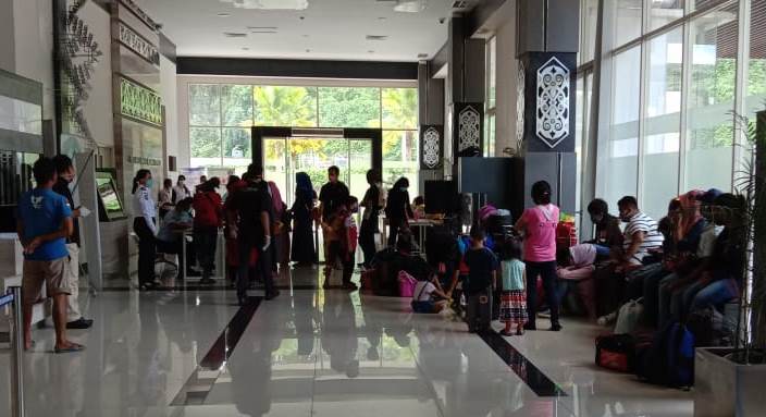 24 Taxi Dikerahkan Angkut 178 TKI yang di Deportasi Malaysia