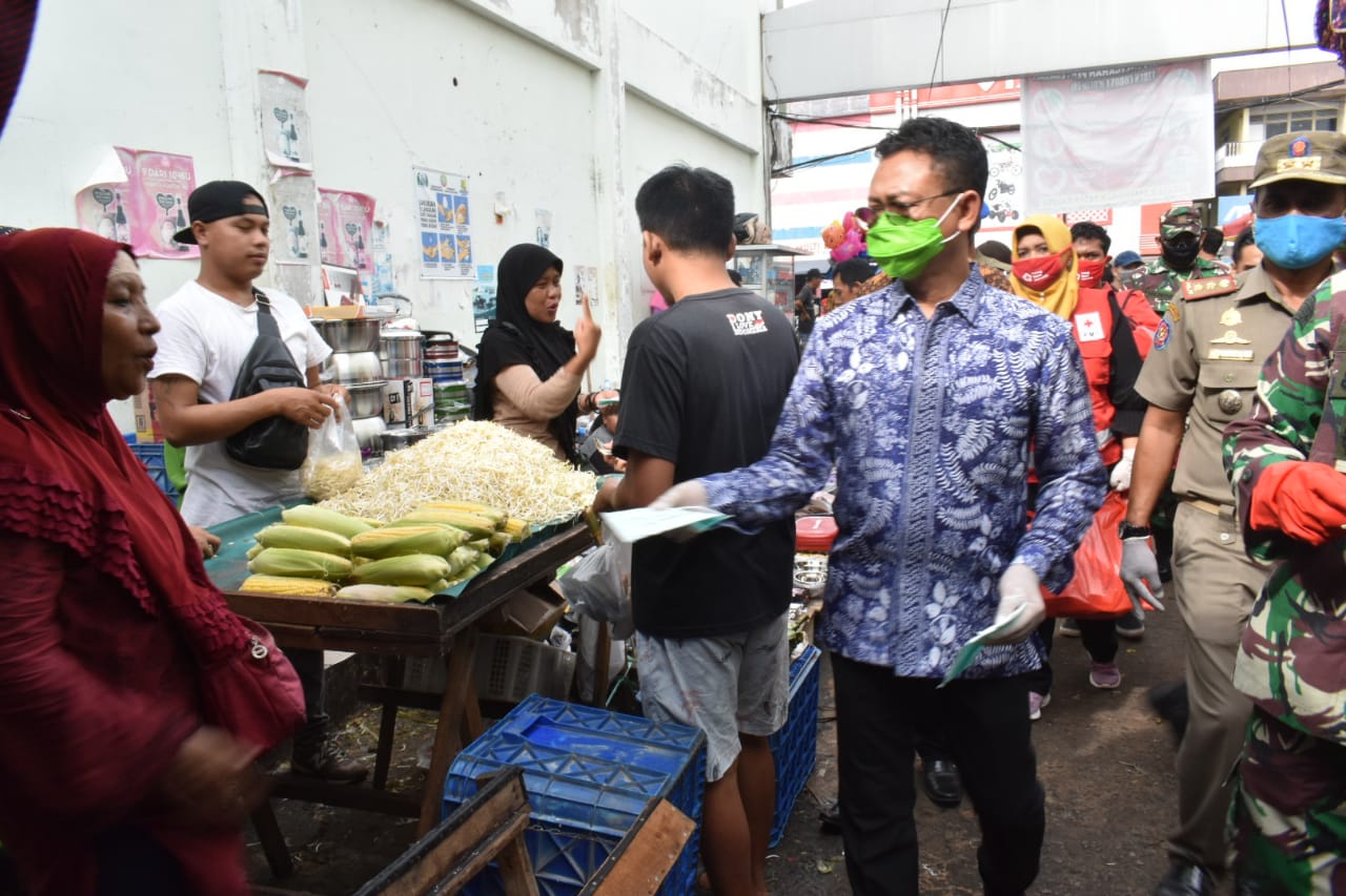 Pedagang dan Pengunjung Pasar Wajib Kenakan Masker
