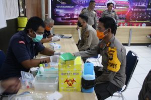Polres Mempawah Donor Darah ditengah Pandemi Covid-19