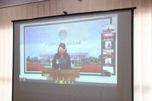 Rapat Paripurna DPRD Landak, Bupati Karolin Sampaikan LKPJ Secara Virtual