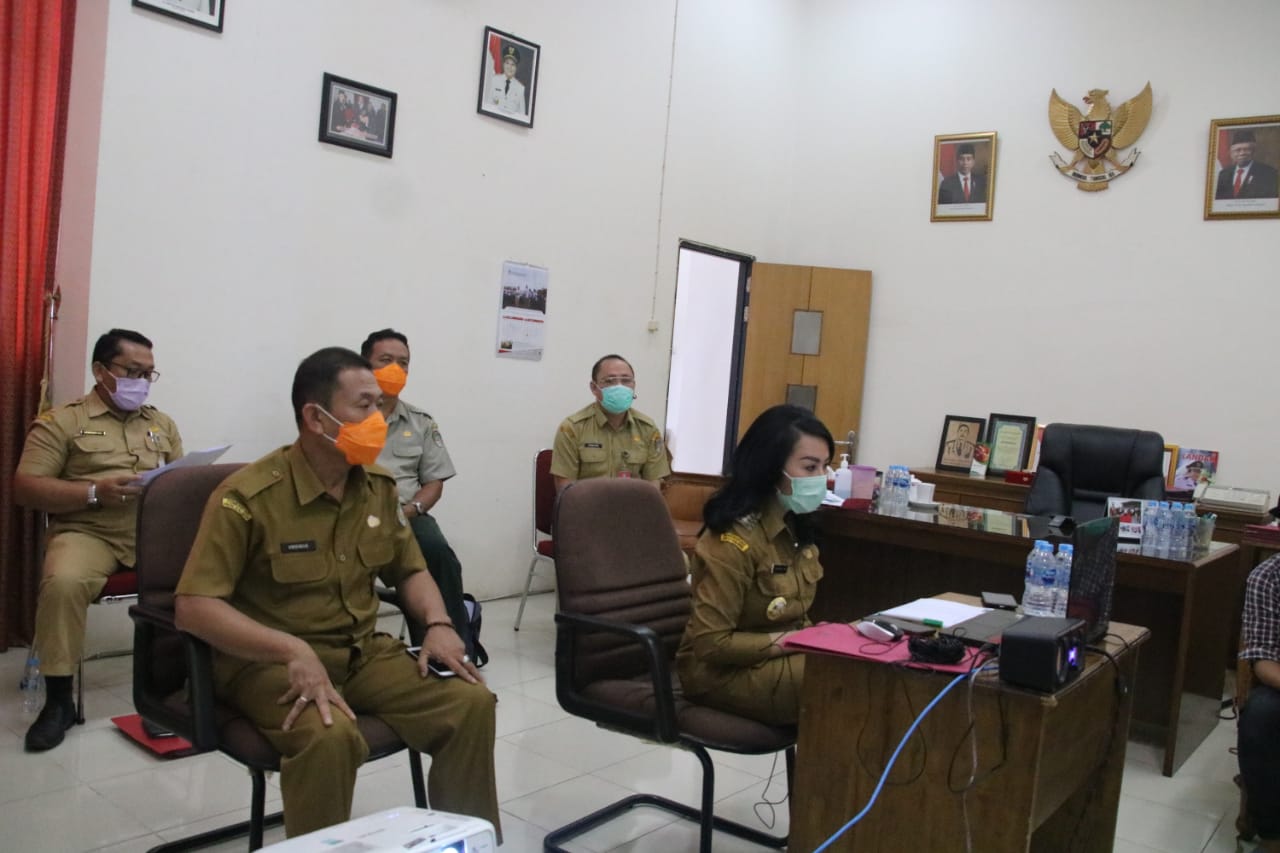 Vicon Bersama Gubernur, Bupati Karolin Sampaikan Pecegahan COVID-19 di Landak