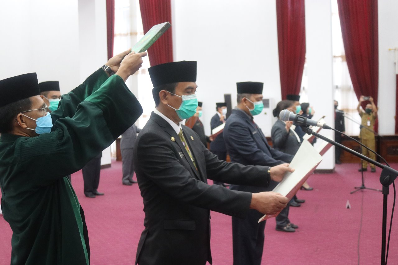 Gubernur Kalbar Lantik 13 Pejabat Struktural Di Jajaran Pemprov Kalbar