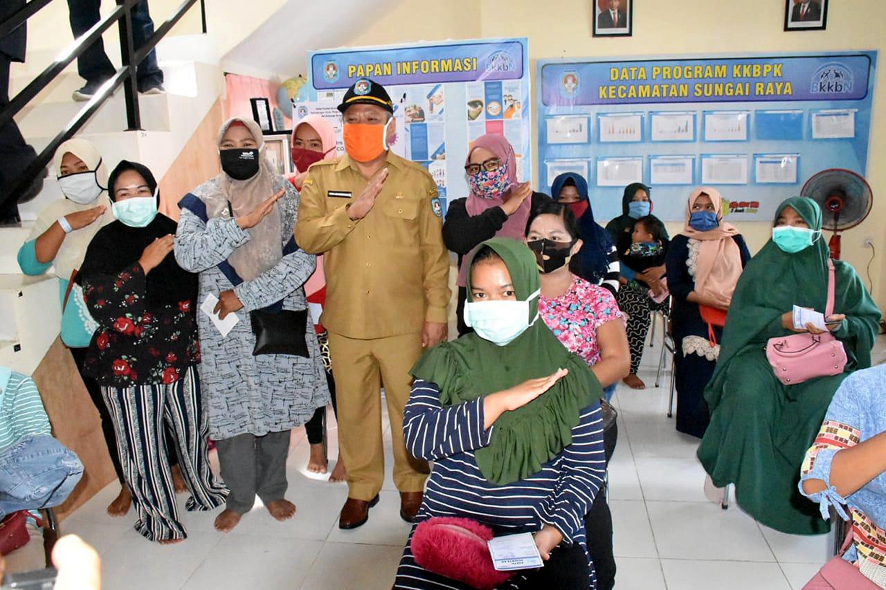 Pemkab Kubu Raya Gelar Pelayanan Serentak Pada Peringatan Harganas 2020