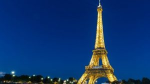 Menara Eiffel Segera Dibuka, Pengunjung Siap-siap Naik Tangga