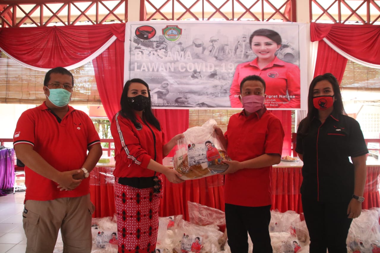 Pemkab Landak Kembali Salurkan Bantuan Penanganan COVID-19