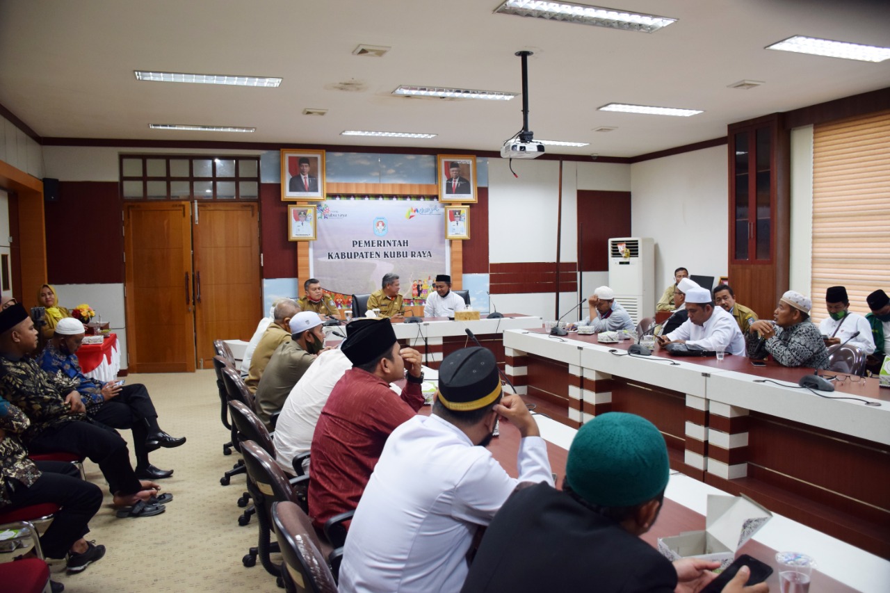 Pemkab Kubu Raya Komitmen Perkuat Pesantren