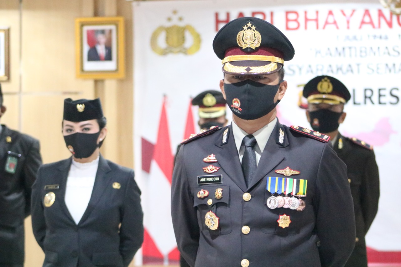 7 Instruksi Jokowi di HUT Bhayangkara ke-74