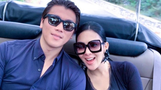 Syahrini Ulang Tahun, Reino Barack Kirim Pesan Romantis
