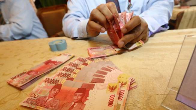 Penerima Gaji Ke-13 yang Cair Bulan Agustus Ini
