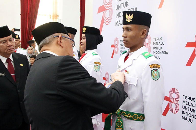 Pengukuhan Paskibra Kalimantan Barat: Generasi Terbaik Siap Mengibarkan Sang Merah Putih
